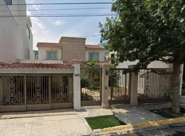 Casa de 4 habitaciones, Monterrey · Casa en Venta en Colinas de San Heronimo 2do Sector, Monterrey, Nuevo Leon