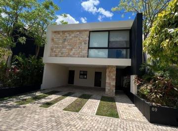 Casa de 3 habitaciones, Mérida · Casa en Venta | 3 Recámaras Recién Remodelada | Cabo Norte Mérida