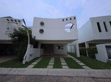 Casa de 3 habitaciones, Cuautla · Renta de Casa Amueblada en Fracc Sitio del Sol