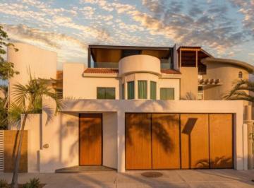 Casa de 5 habitaciones, Puerto Vallarta · Venta de Casa de en Marina Vallarta, Puerto Vallarta, Jalisco