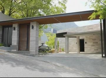 1 · Casa en Venta en Valle de San Ángel Sect Español, San Pedro Garza García
