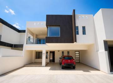 Casa · 210m² · 3 Recámaras · 3 Estacionamientos · Casa en Venta Riviera Veracruzana, Lomas del Sol