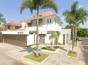 Casa de 4 habitaciones, Zapopan · Venta de Casa en La Colonia Bugambilias en Zapopan Jalisco