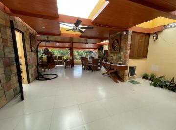 Casa de 4 habitaciones, Zapopan · Casa Frente a Parque en La Estancia | Ideal Para Oficinas o Consultorios