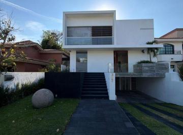 Casa en condominio de 4 habitaciones, Zapopan · Casa en Venta en Valle Real