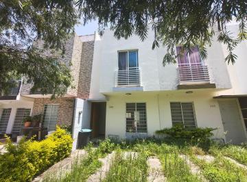 9aa42495f7cdf82ccc1fd090af3c6bd95142da3ae089704b424da0e828f3f0ef · Casa en Rinconadas de Zapopan Coto del Prado 3, Zapopan