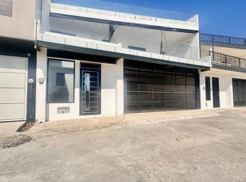 Casa · 340m² · 4 Recámaras · 2 Estacionamientos · Renta de Casa en Imperial Animas $31,000