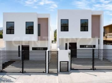 Casa · 125m² · 3 Recámaras · 2 Estacionamientos · Casa en Venta en Las Lomitas en Ensenada, Baja California