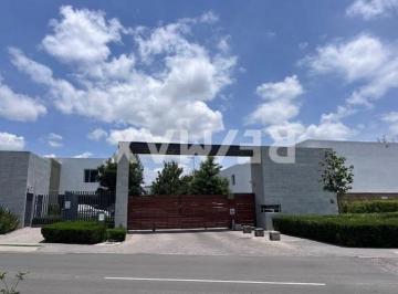 Casa de 3 habitaciones, Querétaro · Casa en Renta en Juriquilla Santa Fe – Condominio Dos Caprichos