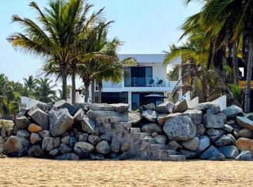 Casa de 2 habitaciones, Zihuatanejo de Azueta · Casa Frente Al Mar en Playa Blanca | Acceso Directo a La Playa
