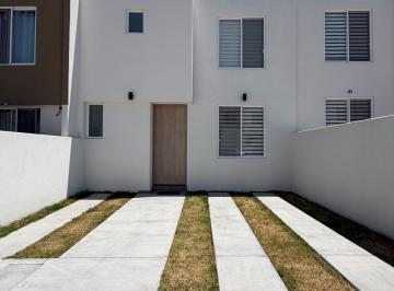 Casa · 3 Recámaras · 2 Estacionamientos · Casa - Hacienda El Chichimeco