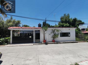 Casa · 200m² · 2 Recámaras · 1 Estacionamiento · Casa Sola en Venta en Acatlipa Temixco Morelos