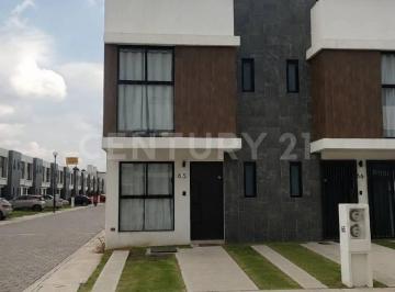 Casa en condominio · 110m² · 2 Recámaras · 2 Estacionamientos · Casa en Renta en Priv. Los Ángeles 441, San Fco. Ocotlan, Puebla.