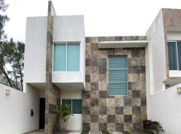 Casa · 3 Recámaras · 2 Estacionamientos · Casa en Renta en Mallorca Residencial