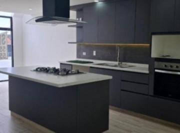 Casa de 4 habitaciones, Naucalpan de Juárez · Casa en Paseo de España, Lomas Verdes, Naucalpan