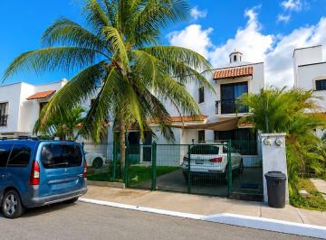 Casa en condominio de 4 habitaciones, Solidaridad · Venta Propiedad en Condominio