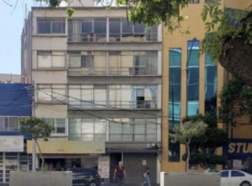 Departamento · 132m² · 3 Recámaras · 1 Estacionamiento · Departamento en Venta en Av Universidad