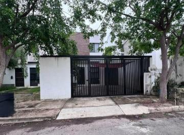 Casa · 85m² · 2 Recámaras · 1 Estacionamiento · Casa Amueblada en Renta, con Alberca, Privada con Amenidades