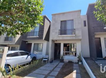 Casa · 76m² · 2 Recámaras · 1 Estacionamiento · Casa en Venta 2 Habitaciones en Condominio Fracc Residencial del Parque El Marques Queretaro