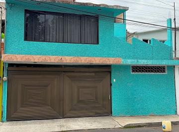 Casa · 220m² · 4 Recámaras · 2 Estacionamientos · Casa en Renta en Granjas México