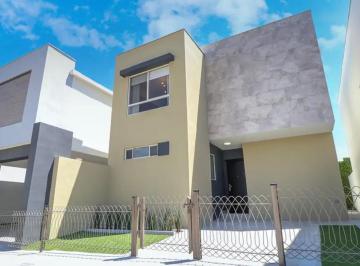 1 · Casa con Recámara en Planta Baja en Venta Al Oriente de Saltillo en Cantabria Residencial