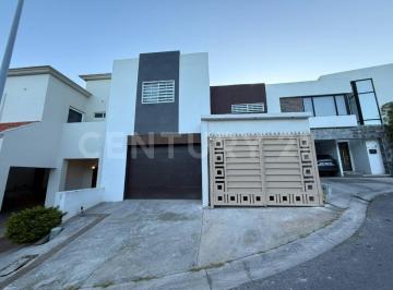 Casa · 189m² · 3 Recámaras · 2 Estacionamientos · Residencia en Renta Fracc. Rinconadas de La Sierra en Chihuahua, Chihuahua
