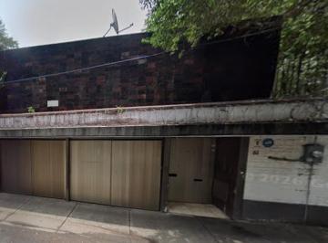 Casa · 1m² · 3 Recámaras · 5 Estacionamientos · Casa en Venta en Tlalpan Centro