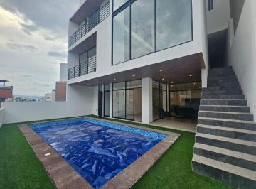 Casa de 4 habitaciones, San Luis Potosí · Casa con Cine y Alberca en Pedregal | $10.4 Mdp