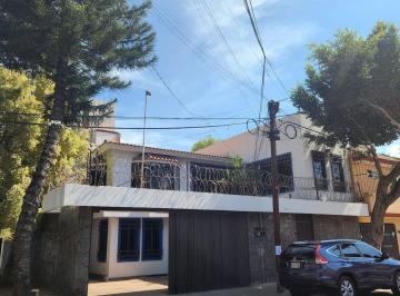 Casa · 215m² · 6 Recámaras · 4 Estacionamientos · Casa en Jardín Balbuena