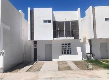 Casa · 116m² · 3 Recámaras · 2 Estacionamientos · Casa en Venta en Cerrada Ravello en Arezzo, Torreon, Coah