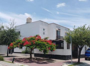 Casa de 3 habitaciones, León · Casa en Venta en Zona Sur Leon Guanajuato