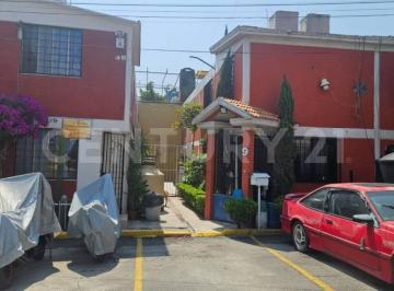 Casa en condominio · 61m² · 2 Recámaras · 1 Estacionamiento · Casa en Condominio en Venta