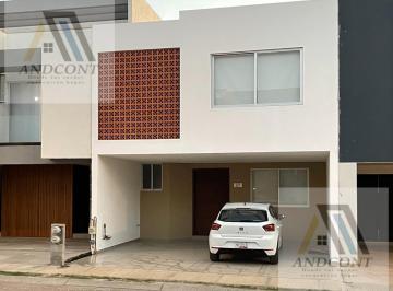 Casa · 180m² · 2 Estacionamientos · Renta de Casa en La Antigua Cementera, Puebla, Tres Recamaras
