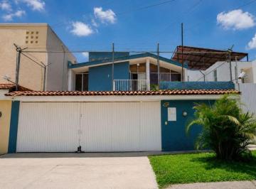 Casa de 3 habitaciones, Zapopan · Residencial Victoria