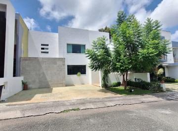 Casa de 4 habitaciones, Morelia · Casa en Venta Fraccionamiento Punta Alba Ocolusen