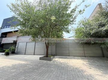 Casa · 284m² · 4 Recámaras · 3 Estacionamientos · Casa en Venta en Porto Cumbres Sector Milán