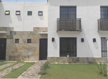 Casa en condominio de 3 habitaciones, León · El Dorado Casa Venta 3 Recamaras 2.5 Baños Fraccionamiento Privado con Control de Acceso Ubicaci
