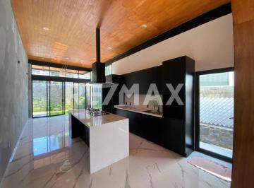 Casa · 223m² · 3 Recámaras · 1 Estacionamiento · Casa en Venta en Morelos, Fraccionamiento Lomas de Cocoyoc