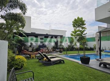 Casa · 388m² · 3 Recámaras · 2 Estacionamientos · Casa en Venta en Morelos, Real de Oaxtepec