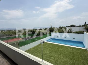 Casa · 220m² · 3 Recámaras · 2 Estacionamientos · Casa en Venta en Fraccionamiento Altos de Oaxtepec