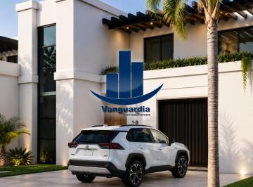 Casa de 3 habitaciones, Cuernavaca · Casa en Venta en Delicias Cuernavaca. Zona Dorada! Privada con Vigilancia, Alberca, Recamara en P. B