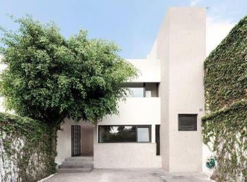 Casa · 250m² · 3 Recámaras · 2 Estacionamientos · Casa con Terraza en Renta en Las Lomas de Chapultepec