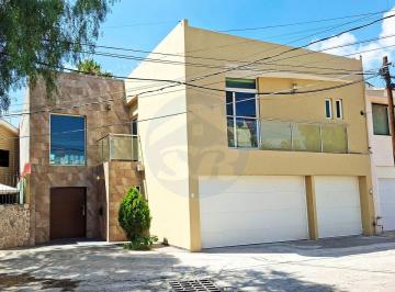 Casa de 5 habitaciones, Guadalupe · Casa en Venta en Lomas de Bernárdez, Guadalupe, Zacatecas.