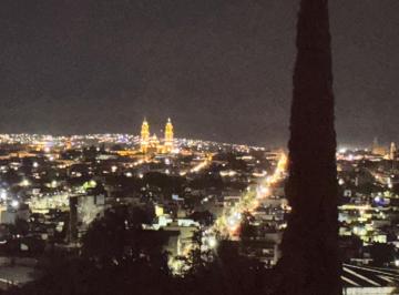 Casa de 7 habitaciones, Morelia · Casa con Vista Panorámica a La Catedral de Morelia | 7 Recámaras y Departamento Independiente