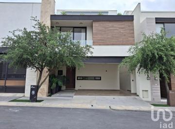 Casa · 307m² · 3 Recámaras · 2 Estacionamientos · Casa Nueva en Venta en Zona Cumbres Verdaderamente Exclusiva y Residencial $7,625,000