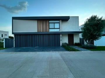 Casa en condominio de 4 habitaciones, León · Casa en Renta en El Molino Residencial ️