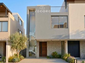 1 · Casa en Venta en Bosques Vallarta, Zapopan
