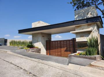 Casa · 1200m² · 5 Recámaras · 5 Estacionamientos · Casa en Venta, Condado de Sayavedra, 5 Recámaras