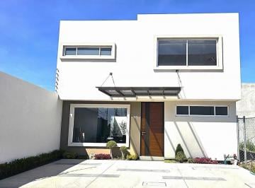1 · Casa en Venta en Metepec a 5 Minutos del Tren Albatros Mod Alcatraz