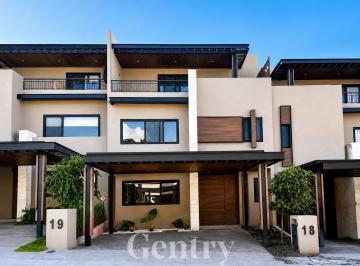 Casa · 277m² · 3 Recámaras · 2 Estacionamientos · Casa en Renta en Villa Carriedo, Campanario Norte